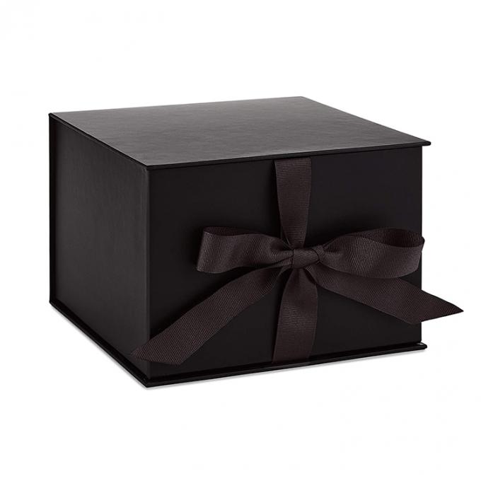 Magnetisch geschlossene Papierbox aus Wellpappe mit Band für individuelle Luxusverpackungen 5