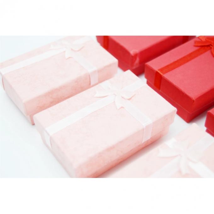 Tag der Mutter Papierverpackung Geschenkbox mit süßen großen rosa Band Bogen kundenspezifischer Druckschnitt 11