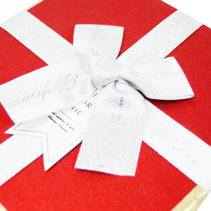 Individuell geschnittenes Quadratkarton Schmuck Geschenkverpackung Papierkarton mit Banddeckel 3